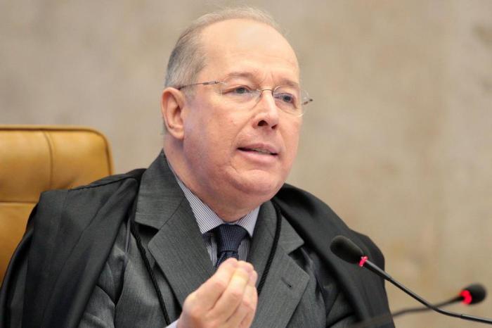 Para o ministro Celso de Mello, Bolsonaro pode ter incorrido em crime previsto pela "lei do impeachment"