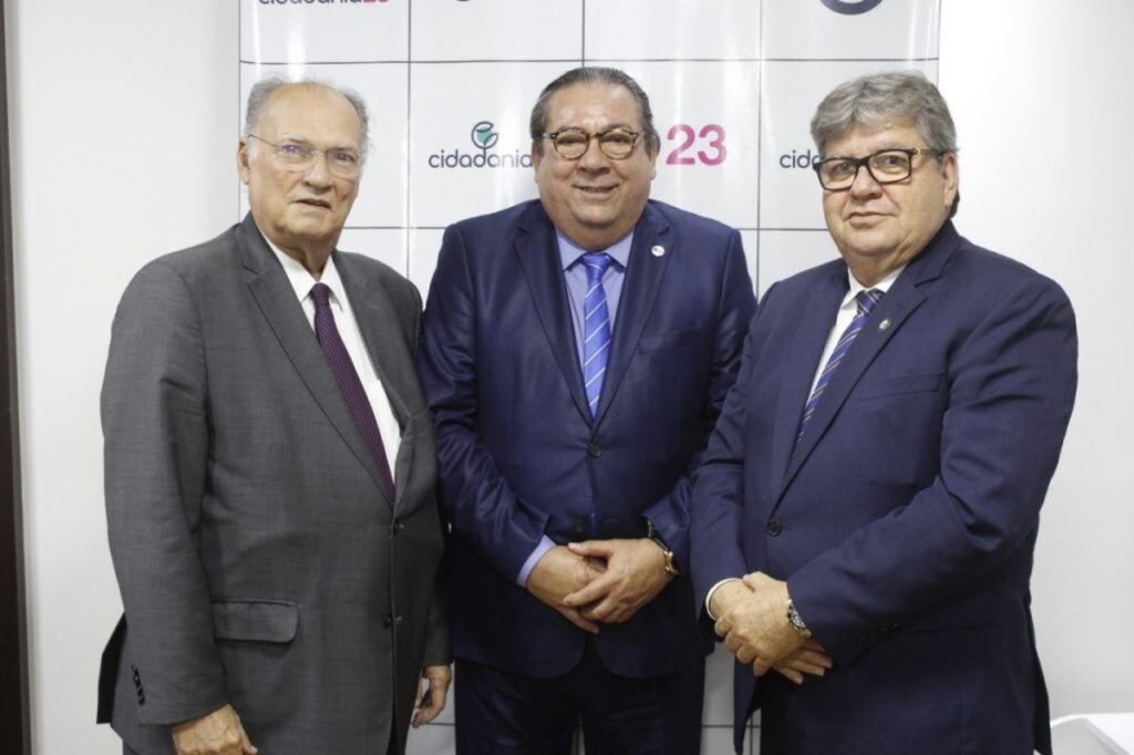 Roberto Freire (esquerda), Ronaldo Guerra (centro) e João Azevêdo (direita) - Foto: Reprodução