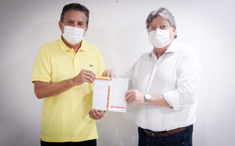 Tião Gomes (esquerda) e João Azevêdo (direita) - Foto: divulgação
