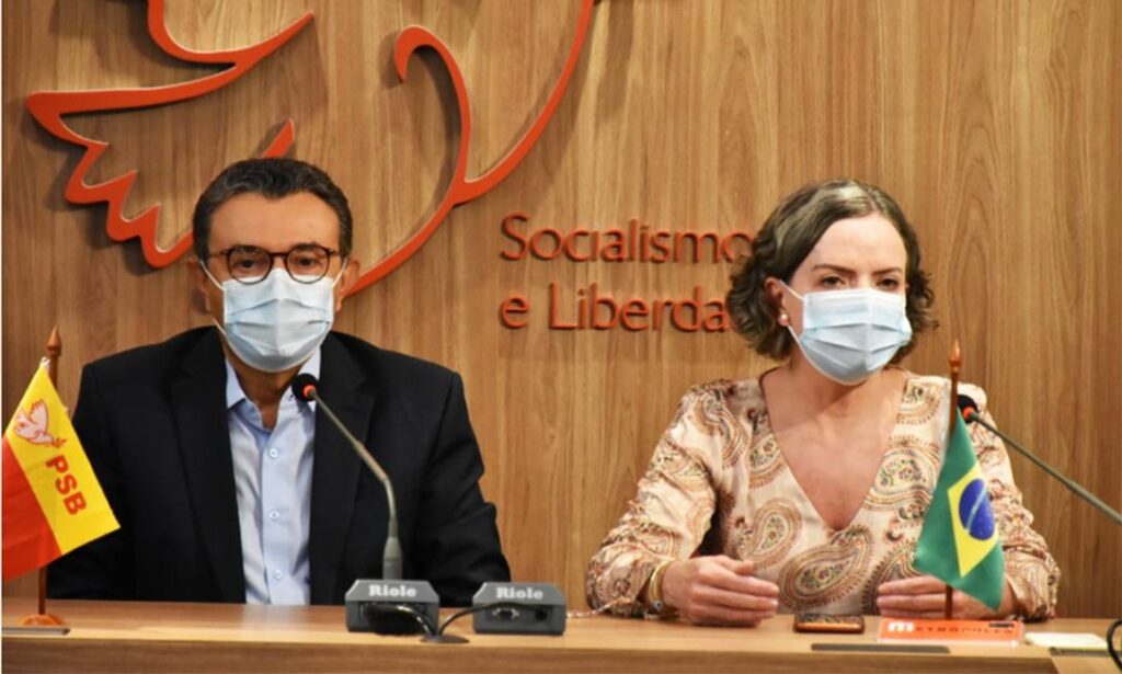 A presidente do PT, Gleisi Hoffmann, e o presidente do PSB, Carlos Siqueira - Foto: Divulgação