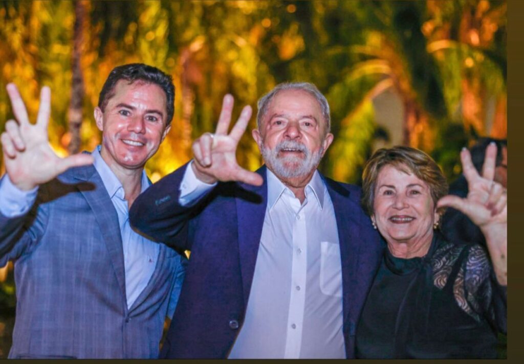 Veneziano (esquerda), Lula (centro) e Nilda Gondim (direita) - Foto: Reprodução/internet