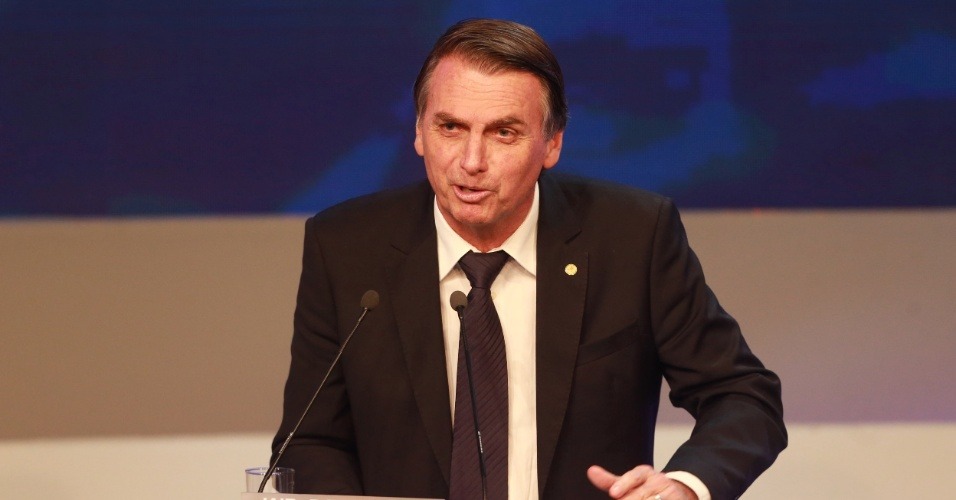 Bolsonaro durante debate entre presidenciáveis em 2018 - Foto: Nilton Fukuda/Estadão Conteúdo