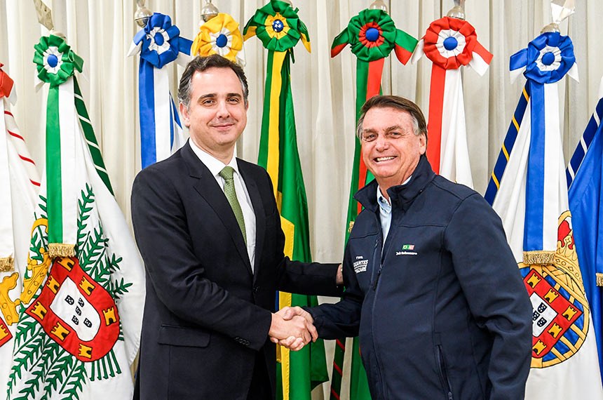 Rodrigo Pacheco (esquerda) e Jair Bolsonaro (direita) - Foto: Pedro Gontijo/Senado Federal