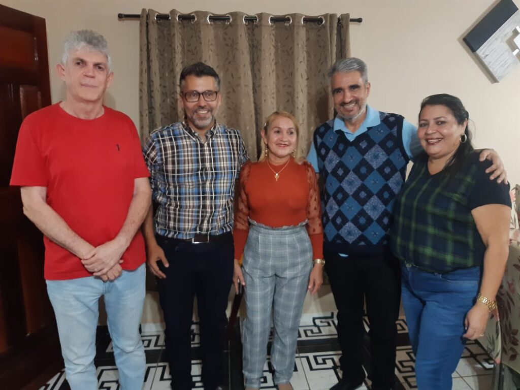 Vereadora apresentou seus pré-candidatos para o pleito deste ano – Foto: Blog Lenilson Balla