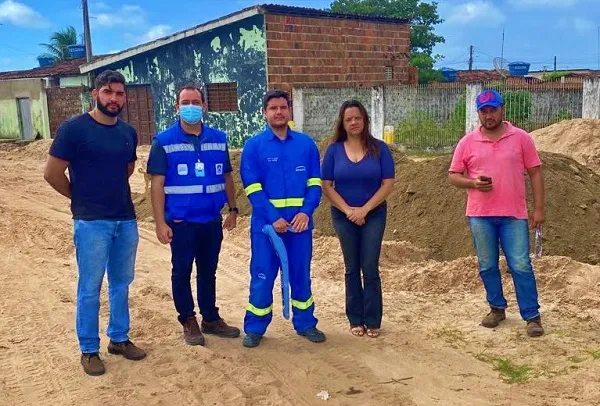 Secretária Michelle Cristina fiscaliza trabalhos e recuperação das estradas – Foto: Assessoria