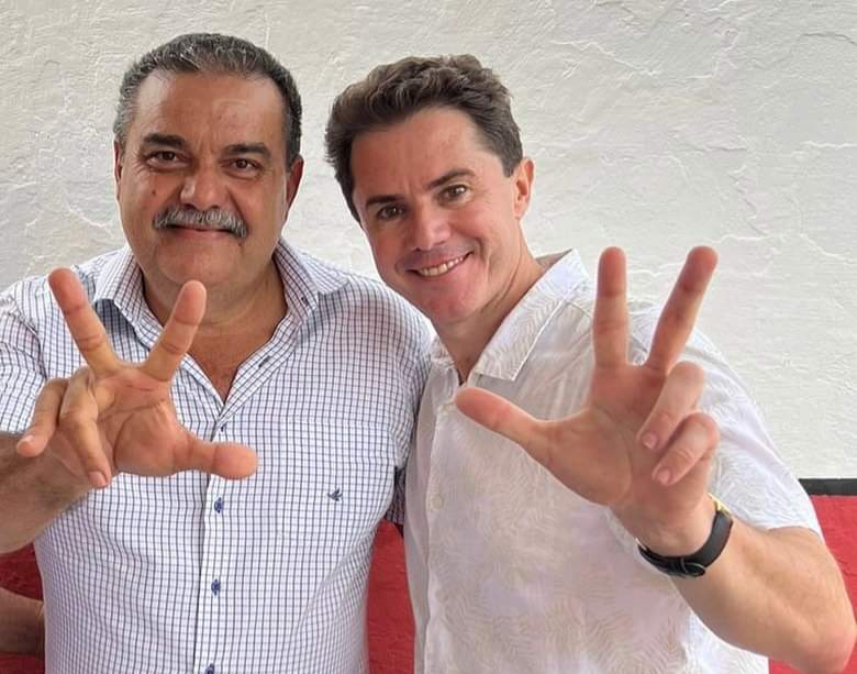 Neste domingo (17), Totó parabenizou o senador Veneziano pelo seu aniversário - Foto: Assessoria