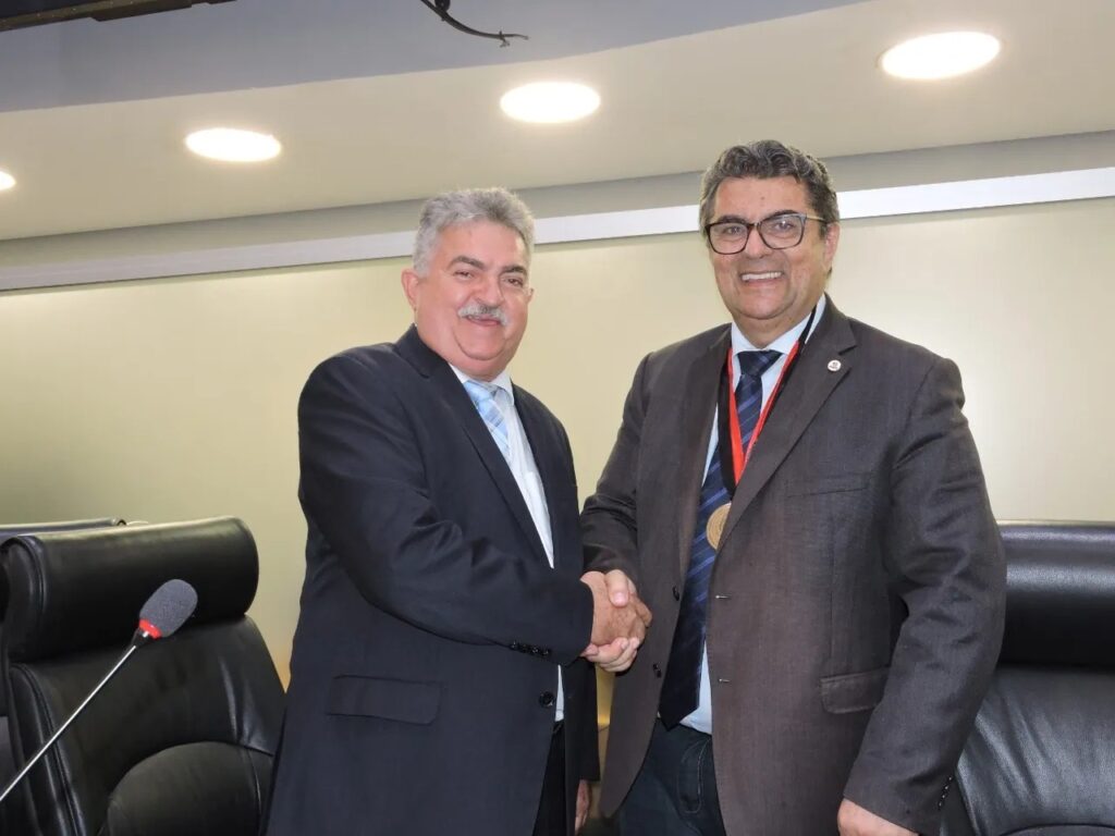 Deputado João Gonçalves (esquerda) e Neuzomar de Sousa (direita) - Foto: Assessoria