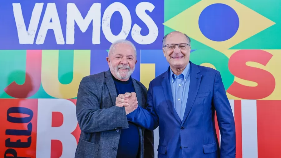 O presidente eleito Luiz Inácio Lula da Silva (PT) e o vice-presidente eleito Geraldo Alckmin (PSB) - Foto: RICARDO STUCKERT