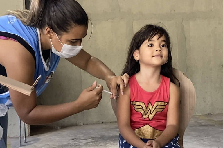 Vacinação contra a poliomielite na Paraíba; estado foi o primeiro alcançar a meta de cobertura da vacina contra a paralisa infantil - Divulgação/Secretaria Estadual da Saúde da Paraíba