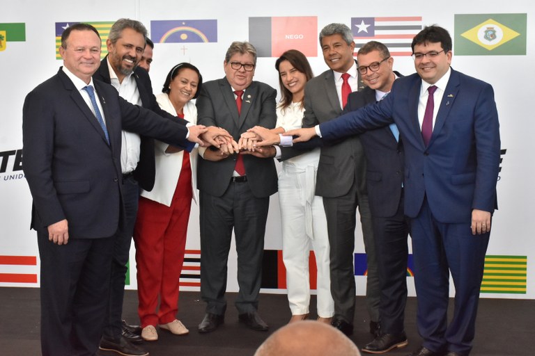 Todos os governadores do Nordeste participaram do evento - Foto: Francisco França