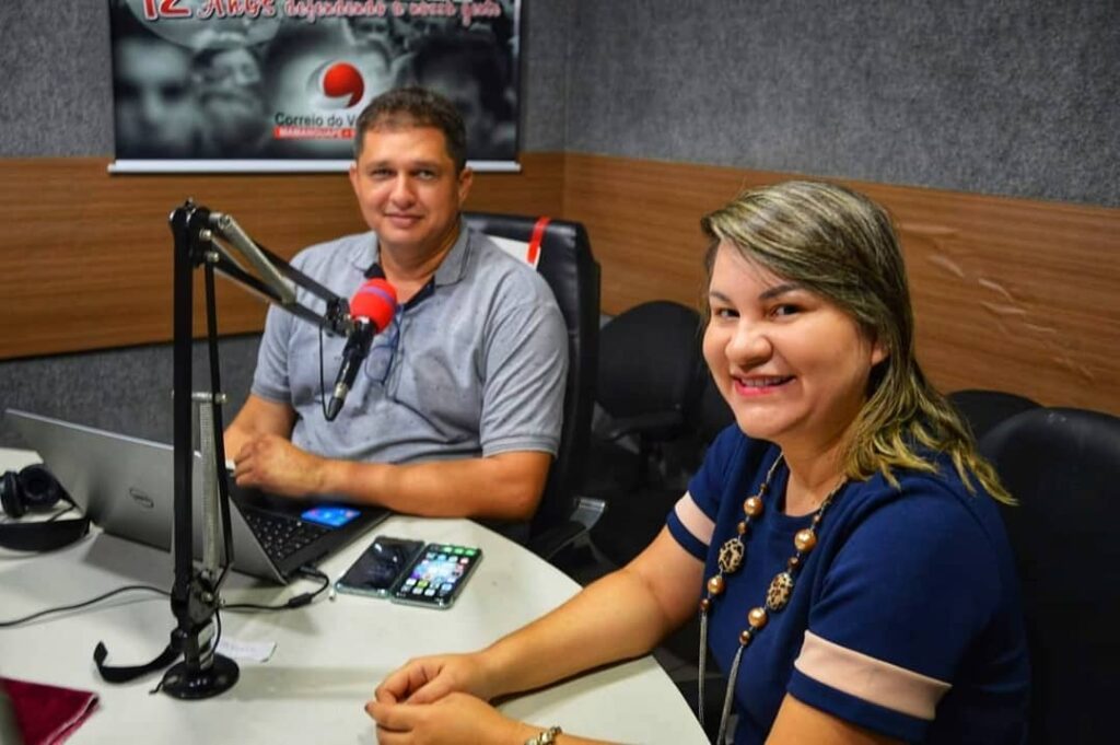 Prefeita Lili durante entrevista ao Rádio Repórter, da Correio do Vale FM, em 2019 – Foto: Assessoria