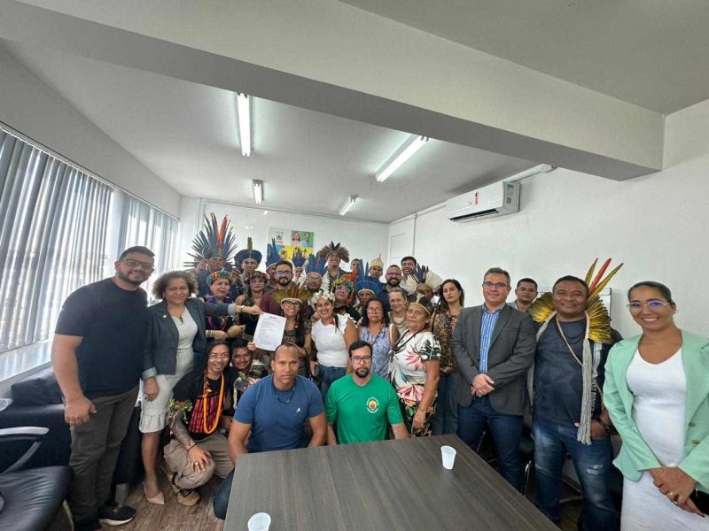 Indígenas são recebidos por secretários e desocupam sede do Governo - Foto: Reprodução/internet