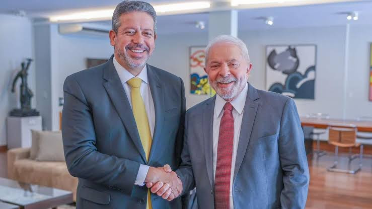 Arthur Lira, presidente da Câmara, e o presidente Lula - Foto: Veja / Reprodução