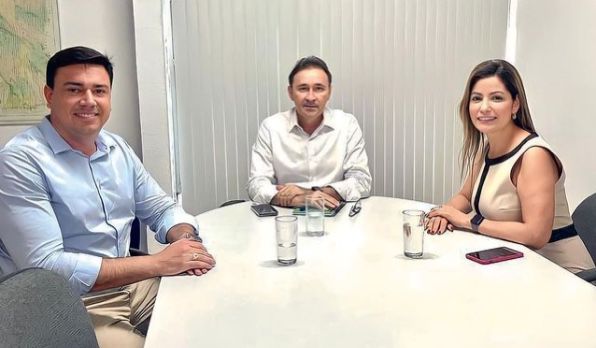 Reunião com o secretário aconteceu na última terça-feira (13) – Foto: Assessoria