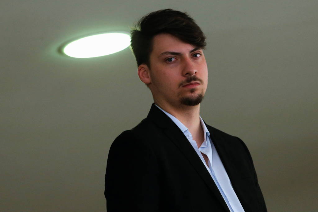 Jair Renan Bolsonaro, o filho 04 de Jair Bolsonaro - Adriano Machado-9.dez.21/Reuters