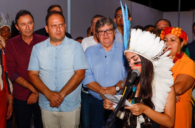 “Fico feliz de finalizar um dia de inaugurações com a entrega de uma escola”, disse João – Foto: Secom-PB