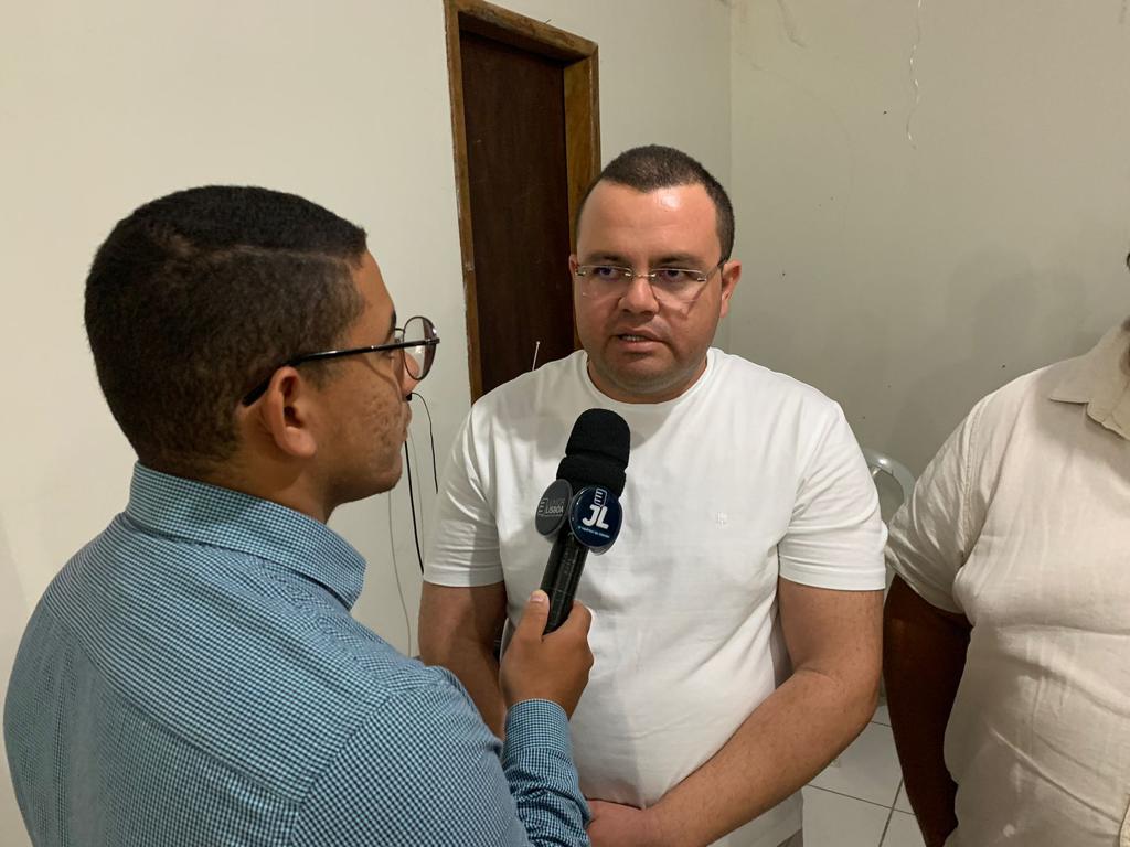 Jailson Fernandes em entrevista ao repórter Júnior Lisboa - Foto: Reprodução/Divulgação