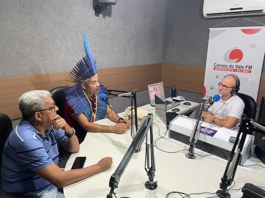 Cacique Sandro Gomes em entrevista na Rádio Correio do Vale 94,1FM - Foto: Reprodução/Assessoria