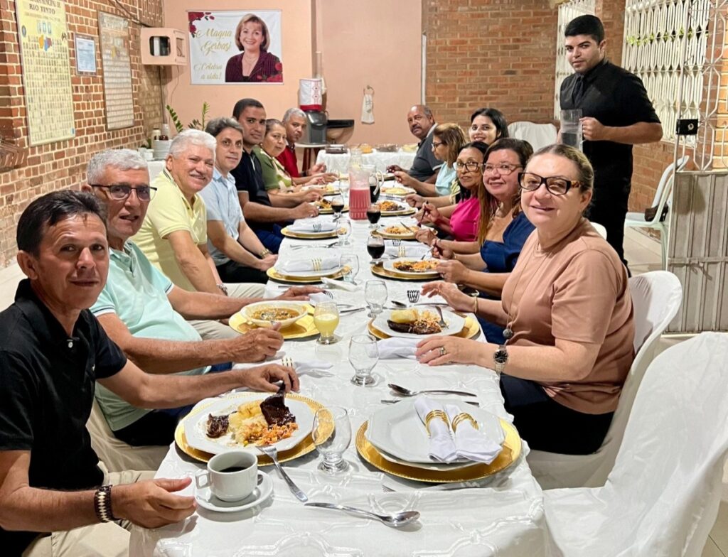 Prefeita Magna Gerbasi reuniu bancada de sustentação na Câmara durante jantar em sua residência - Foto: Reprodução/Assessoria