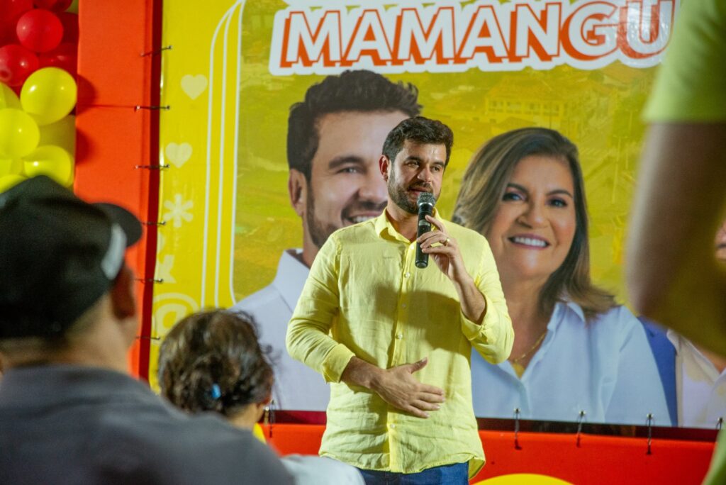 Joaquim Fernandes durante fala na plenária no Distrito de Camaratuba - Foto: Reprodução/Assessoria