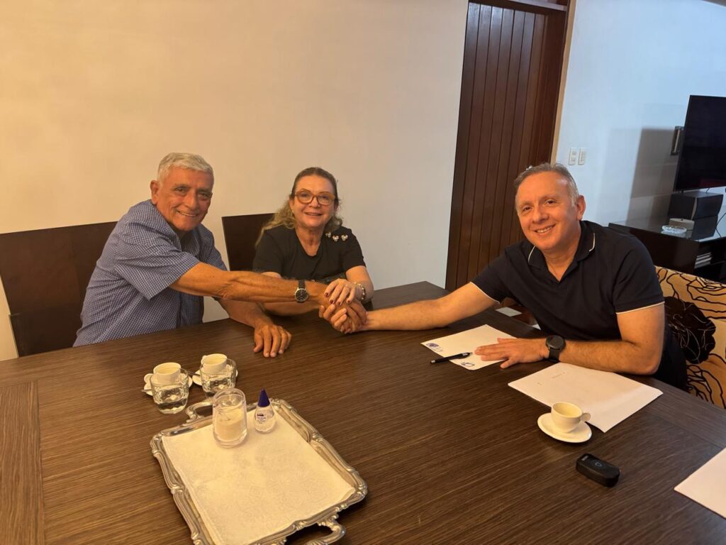 Marcus e Magna Gerbasi em visita ao deputado Aguinaldo Ribeiro - Foto: Divulgação