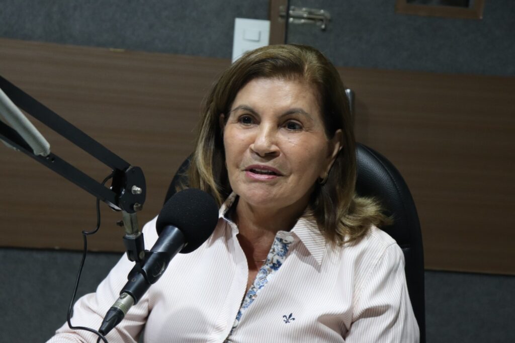 Prefeita Eunice em entrevista à Rádio Correio do Vale FM - Foto: Divulgação