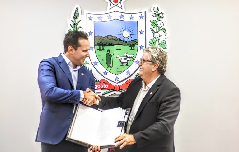 Vice-governador Lucas Ribeiro afirmou que manterá a agenda de visita às obras em todo o Estado - Foto: José Marques