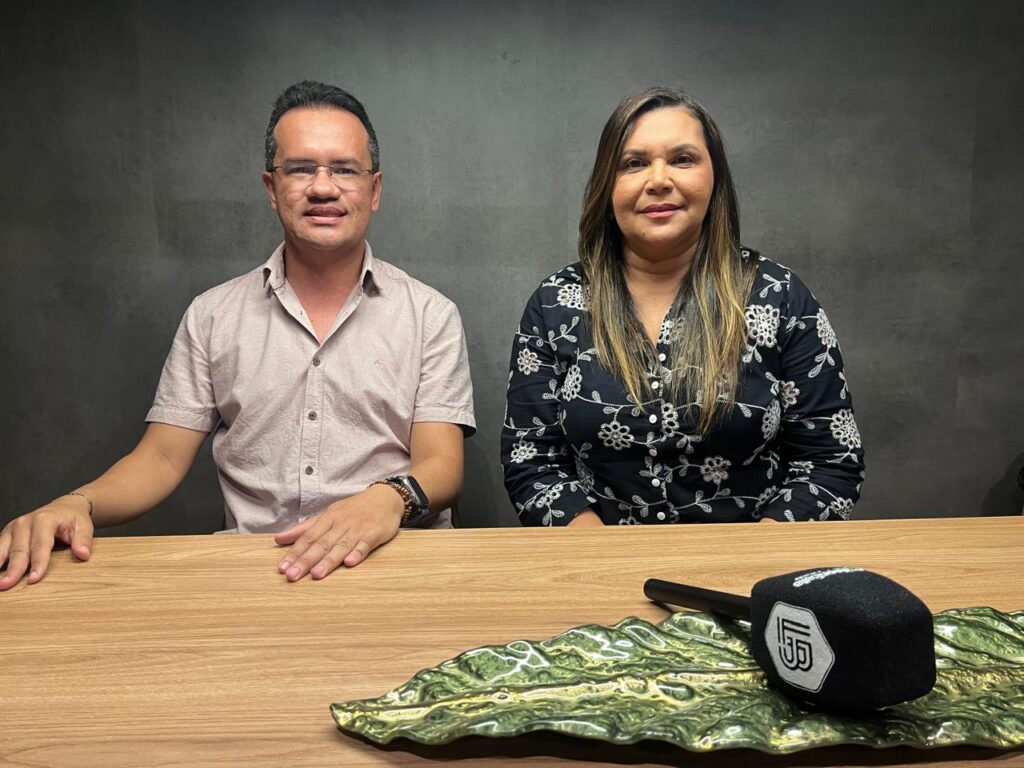 Prefeito Batista Torres e a ex-prefeita Elissandra Brito em entrevista ao Blog Lenilson Balla