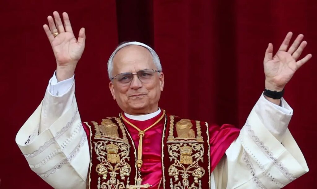 Robert Prevot é o primeiro papa agostiniano - Foto: Reuters/Guglielmo Mangiapane