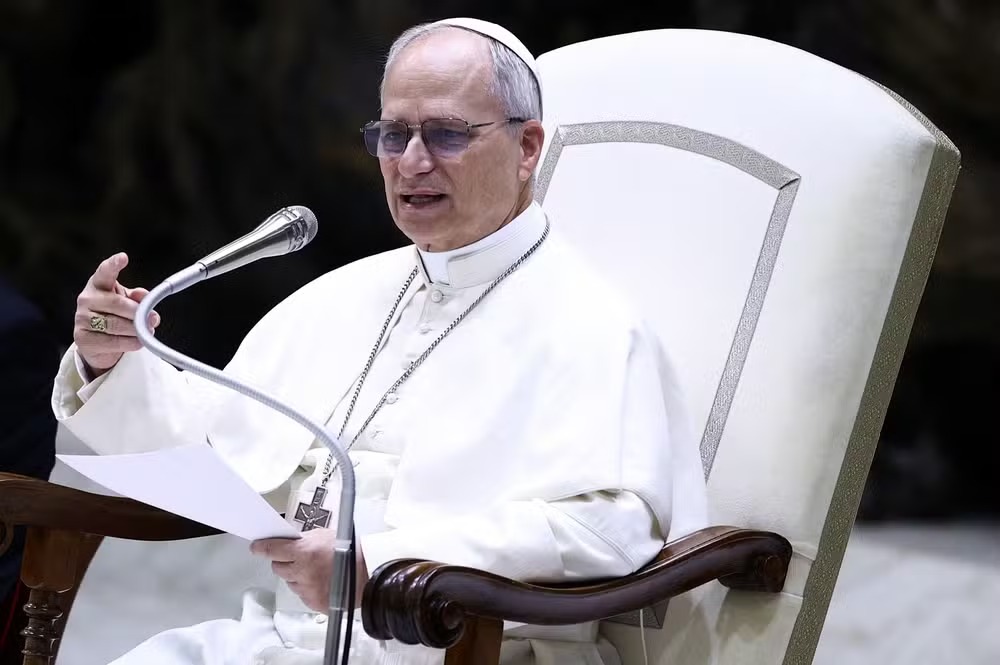 Papa Leão XIV encontra jornalistas da mídia mundial no Vaticano — Foto: REUTERS/Guglielmo Mangiapane