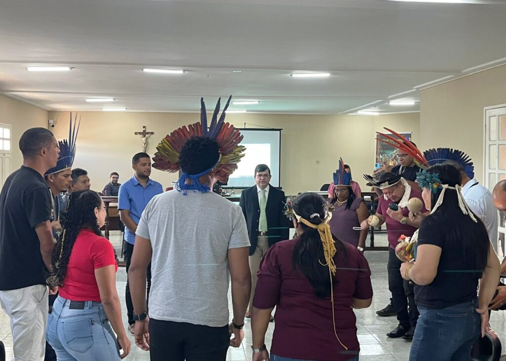 Conciliadores participaram de cerimônia, antes do início dos trabalhos - Foto: Divulgação/Fórum de Rio Tinto