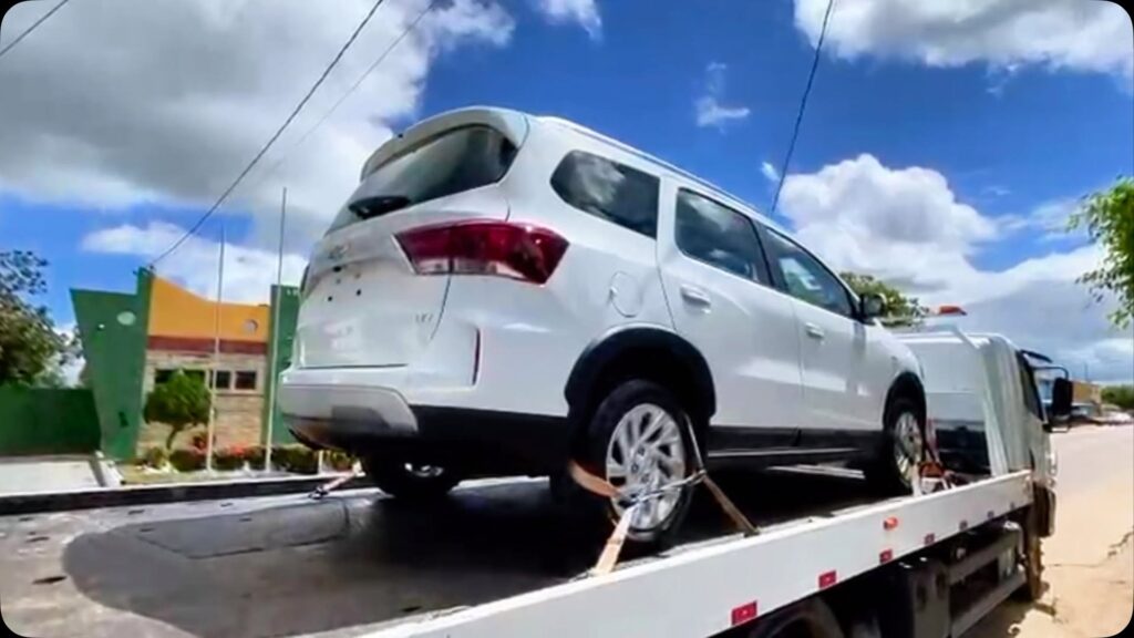 O automóvel, um Chevrolet Spin, foi adquirido com recursos oriundos de uma emenda parlamentar da deputada estadual Danielle do Vale - Foto: Reprodução
