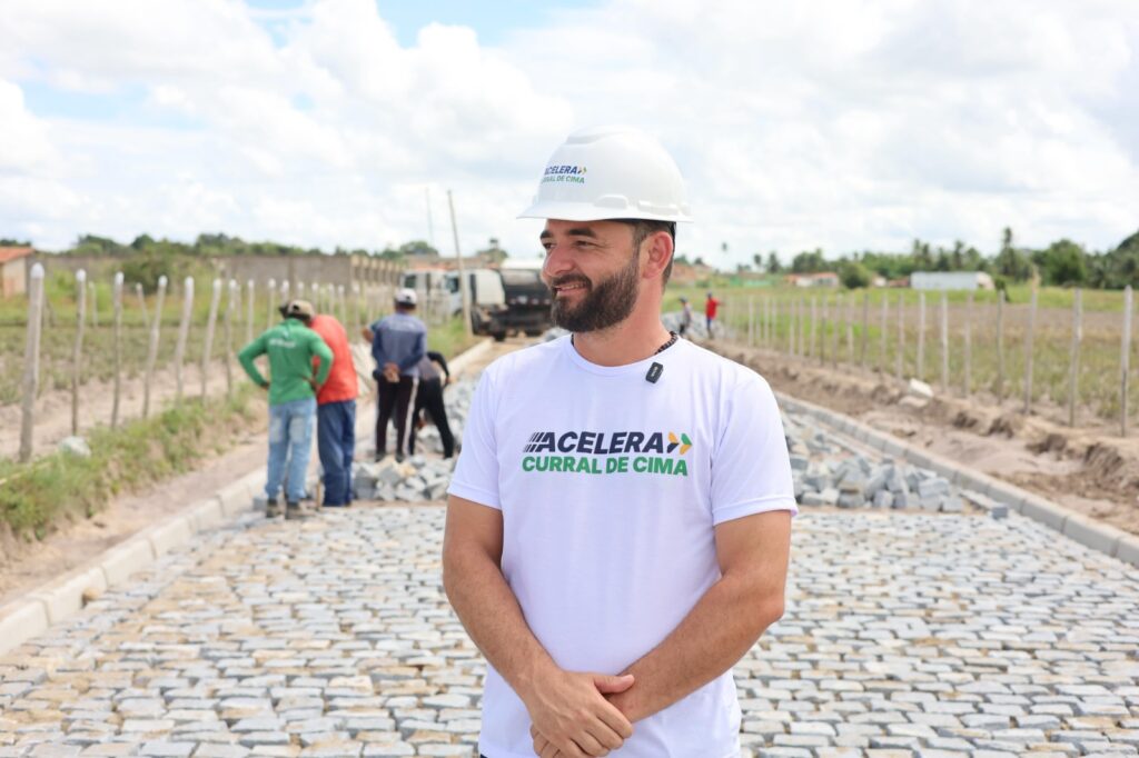Prefeito Adjamir Souza tem buscado fortalecer ações nas áreas de saúde, educação, infraestrutura e assistência social - Foto: Reprodução